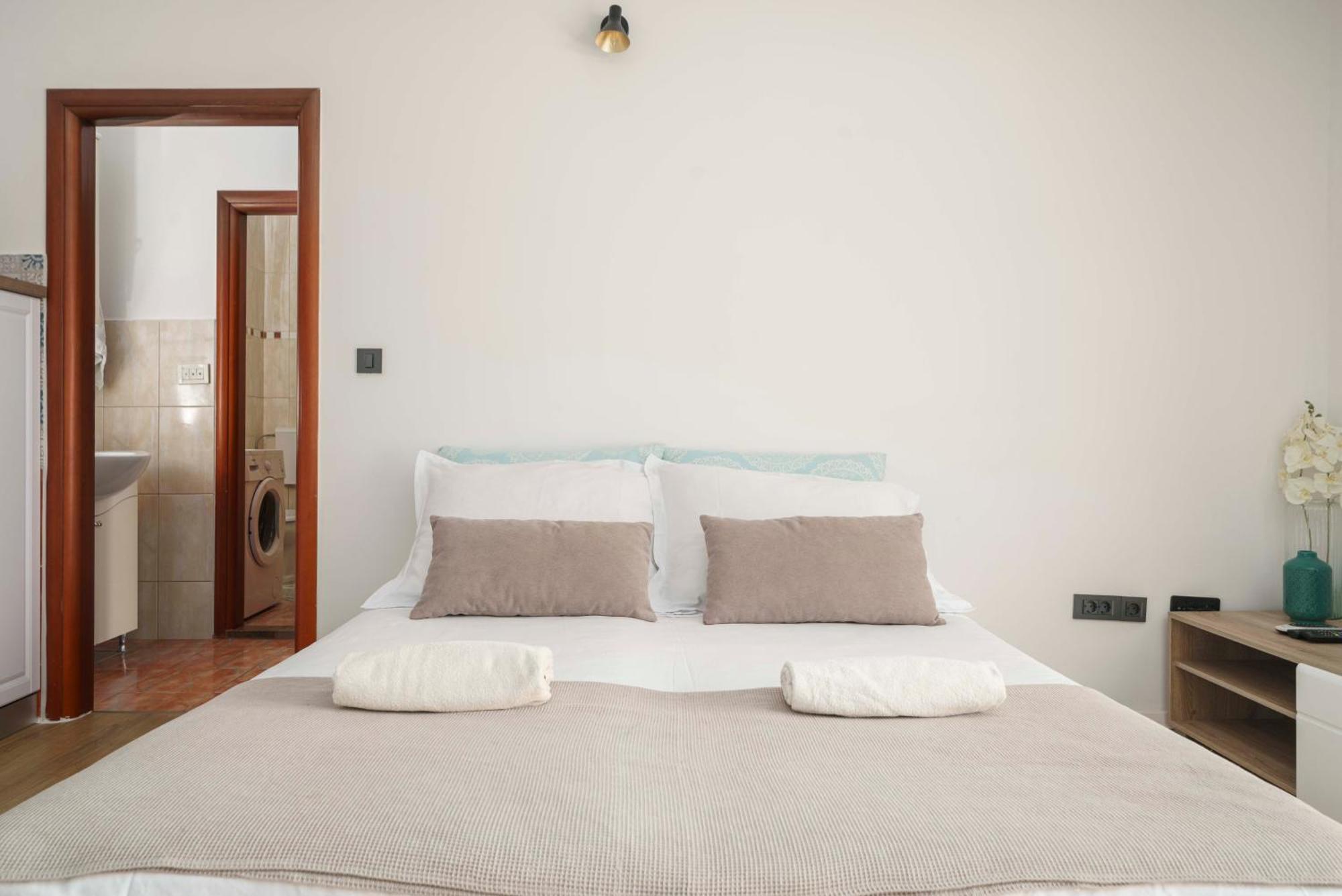 Apartments Vitis - City Centre - Free Parking Vodice Exterior foto